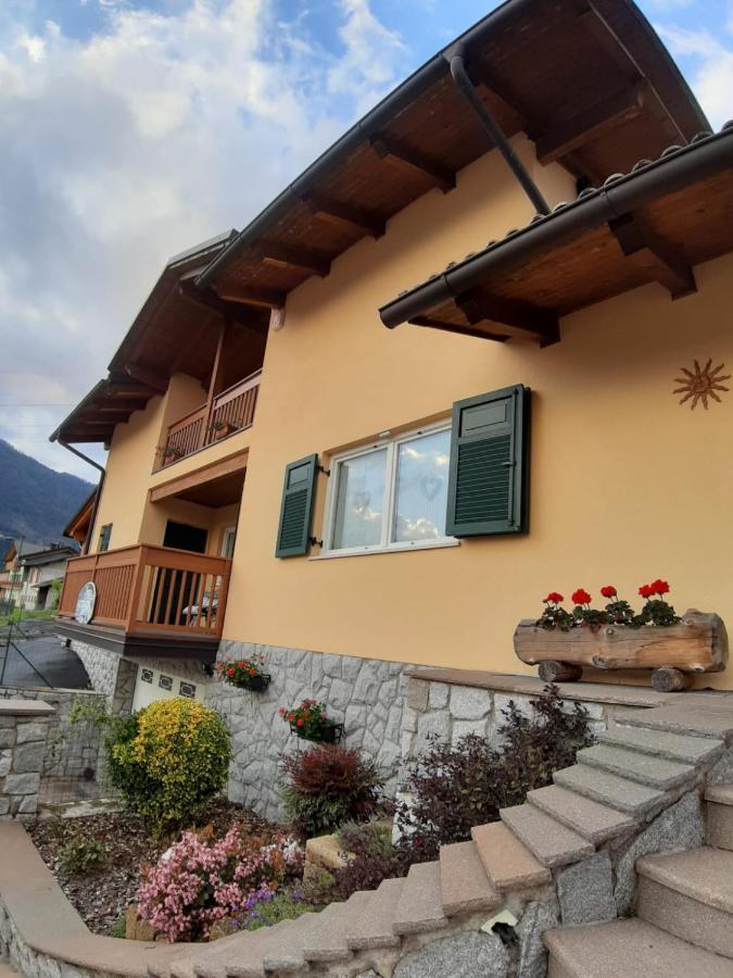 B&B Elise Castel Ivano Bagian luar foto